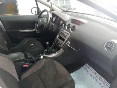 Peugeot 308   2010