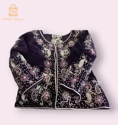 une veste de karakou très chic il faut voir porter avec des vrais pierres et de la vrais katifa horra couleur auberge taille 40