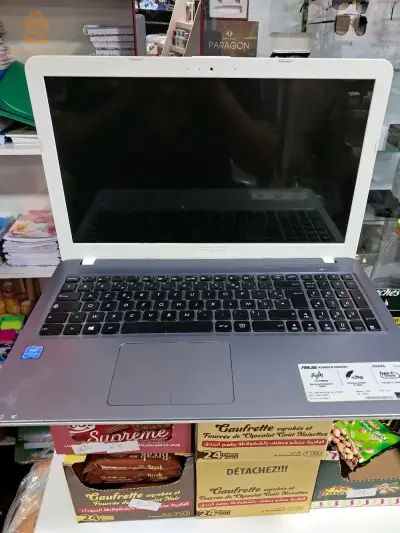 حاسوب azus