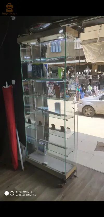 عندي 2 ارموار او تيندا او بلاكة تاع پوبليسيتي