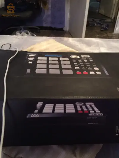 AKAÏ MPC 500 com neuf