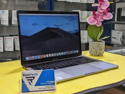 MacBook