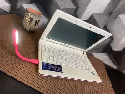 un mini pc portable Samsung