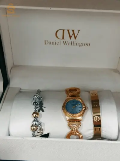montre de luxe pour femme très bonne qualité