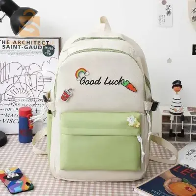 Sac 5 pièce la meilleure qualiti avec prix imbattable tout les couleur desponible5  
توصيل عاصمة : 400 
ولايات اخرى : 700 للمنزل