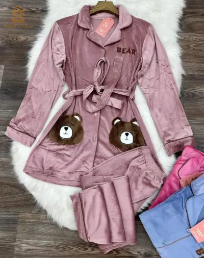 بيجامات👘👘 ناعمة بمختلف الانواع و الألوان و الاسعار اكتشفوا المزيد معنا  التوصيل🚚🚛 متوفر لجميع الولايات( مكاتب الياليدين او لباب المنزل🏠🏠 ) سارعوا في الطلب الآن