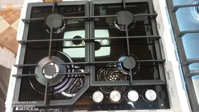 plaque de cuisson 4 feux noir et inox Arthur lux