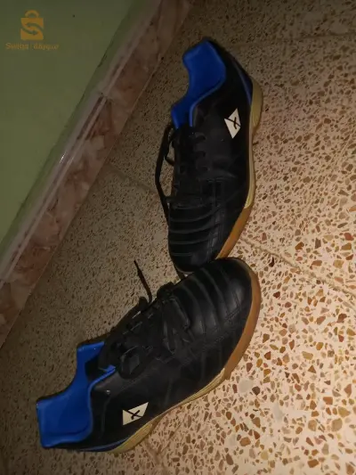حذاء رياضي