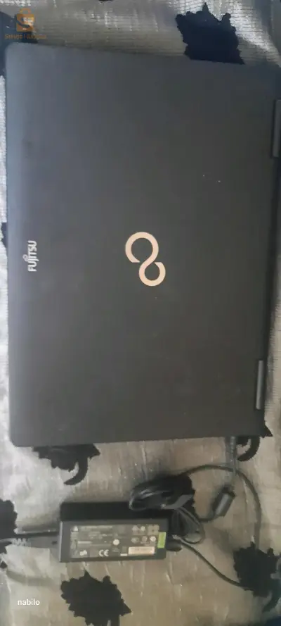 Fujitsu i5 15 pouces occasion avec chargeur