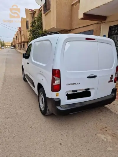 Fiat DOBLO 2023 Machi 76 alf 00 penture GRATUIT