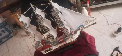 Bateau artisanal en Bois petit modèle