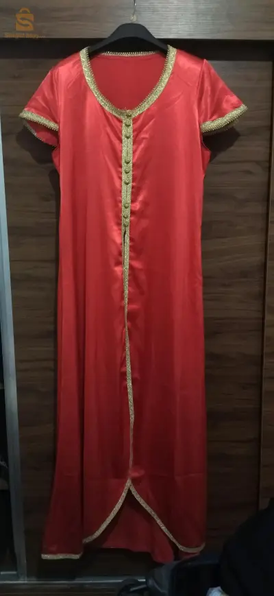 ملابس نسائية