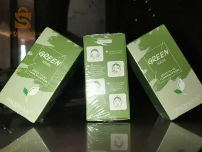 قناع الشاي الخضر
green mask stick