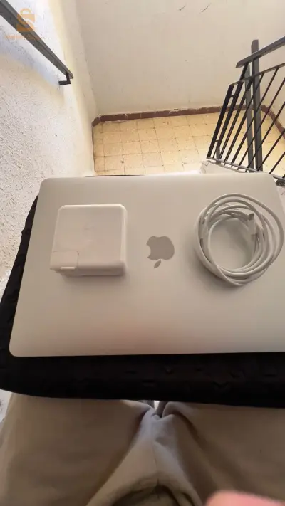 mac book-pro m1 2022