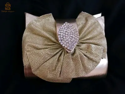 Pochette soirée dorée