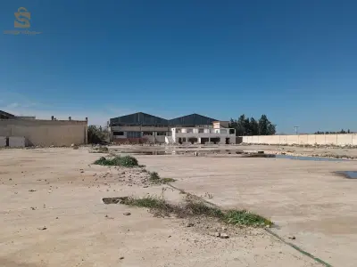 Terrain industriel à vendre dans la ville de Mozaya