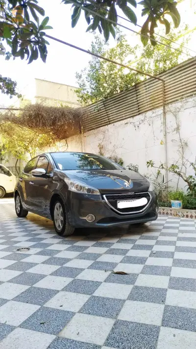 سيارة 208  HD