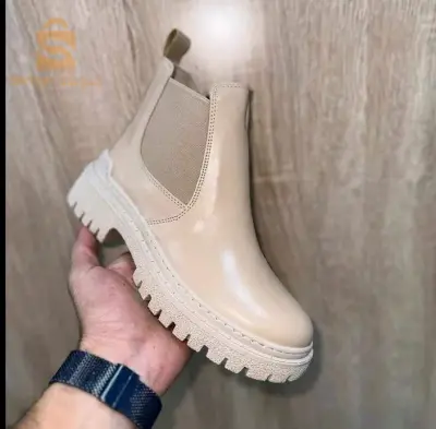 بيع احذية من نوع ڨوداس