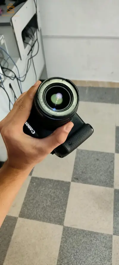 camera canon 700d avec tt les accessoires click 3k