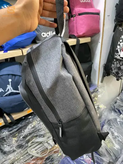 الحقيبة الاسطورية الرائعة من علامة Polo ????
✅ إستفد من أفضل خدمة توصيل سريعة (2 - 4 أيام) لـ58 ولاية جزائرية مع ضمان حسن المعاملة وجودة الخدمة.
✅ الدفع سيكون مباشرة بعد إستلام السلعة ووصولها لمنزلك أو مقر العمل حسب العنوان الخاص بك
✅ المنتج مضمون