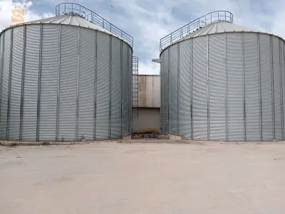 2silos de stockage
2سيلوات
 ton1040