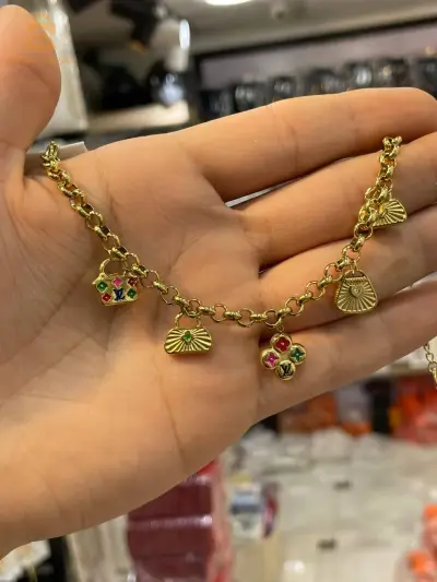 bijoux en acier inoxydable