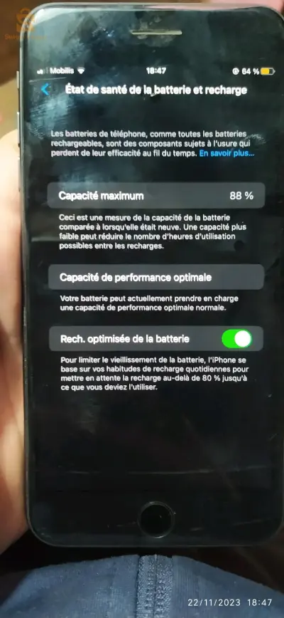 ايفون8+