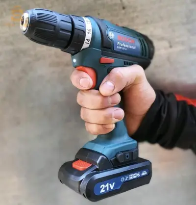 Visseuse Bosch 21v+caisse 11pcs