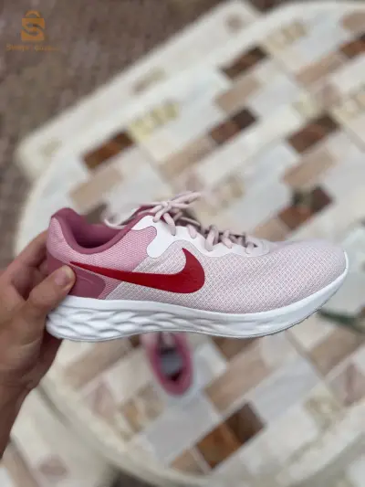 basket Nike femme original (42)(neuf)
