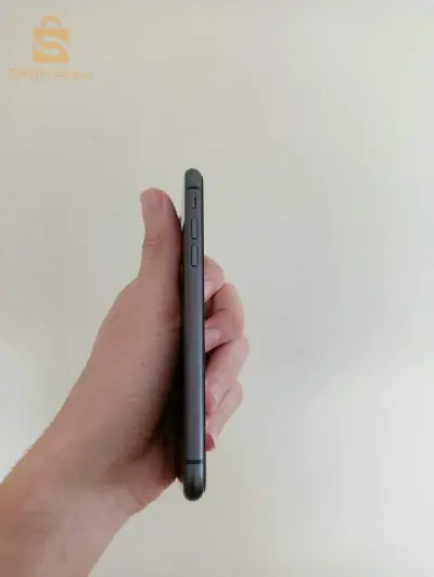iPhone 11 CE