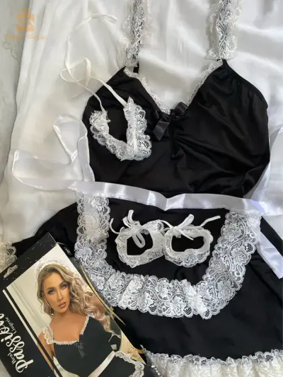 tenue de jeu de rôle femme de chambre  5 pièces