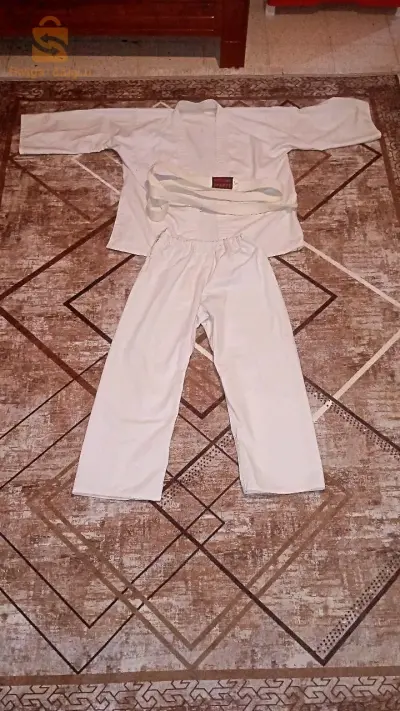 بذلة كاراتي