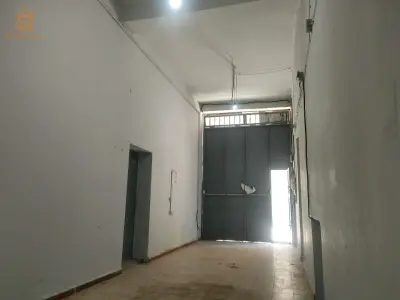 حي المندرين بجانب محلات للتيكنو