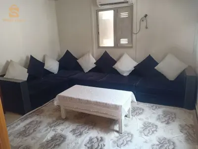 fauteuil et table