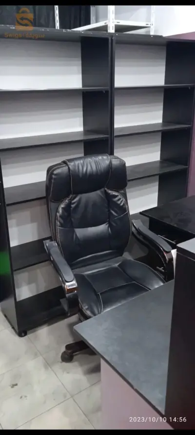 مكتب و كرسي