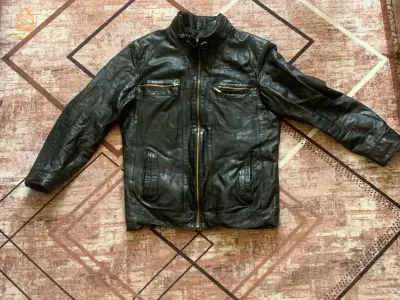 vest cuire taille M