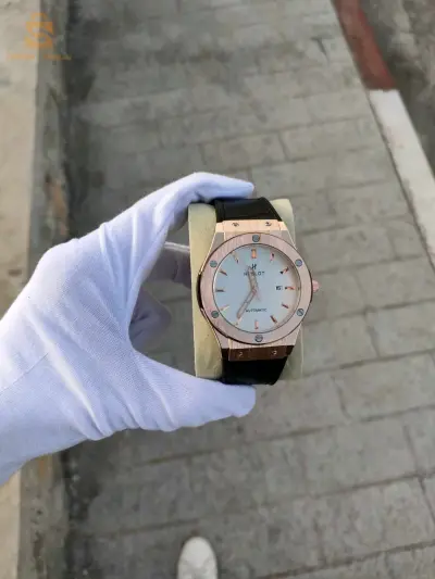 ساعة رجالية hublot