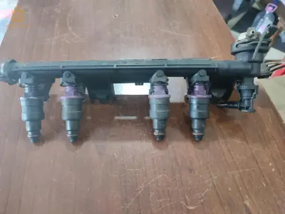 rampe d'injection complète clio 1 2 8v