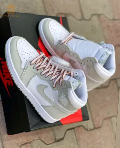 p43 .            air jordan 1