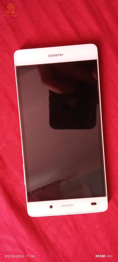 هواوي p8لايت