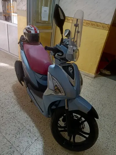 sym St