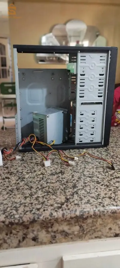 Boîtier et alimentation pc
