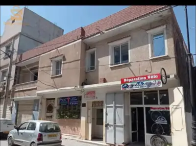 Maison commerciale
