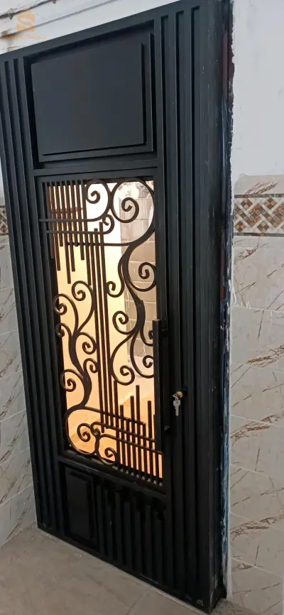 باب حديد