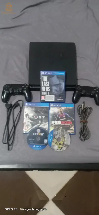 سليم  500 gb زوج منيطات في حالة جيدة  وps4