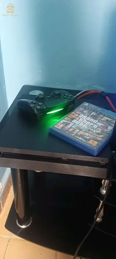 Ps4 slim 500gb version 11.02 manitte 1 avic cd gta v