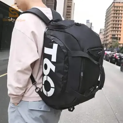 حقيبة t60 الاكثر طلبا يمكنك أخذها معك لكل خرجاتك كما تاتي بخاصية التحول الى حقيبة ظهر او حقيبة يد