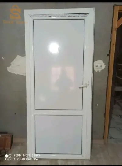 4 ابوابب اليمينيوم
