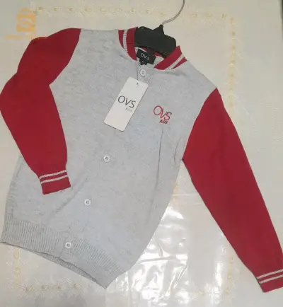 tres jolie gardigants de marque OVS