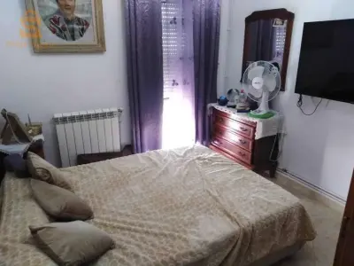 Appartement à vendre à el Biar refait à neuf cuisine équipée chauffage central
